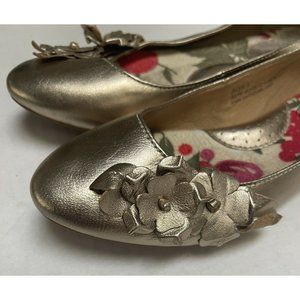 Born Shoes Gold Flats Flower Embellishment Leather Pointed Slip-On Ballerina 5